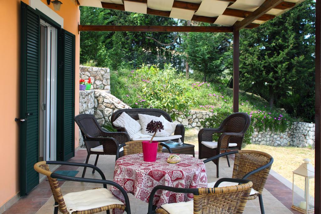 Orizzonte Apartments Lefkada Apolpaina エクステリア 写真