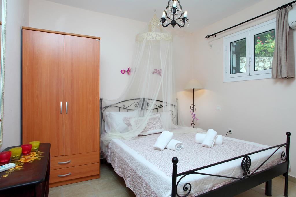 Orizzonte Apartments Lefkada Apolpaina エクステリア 写真